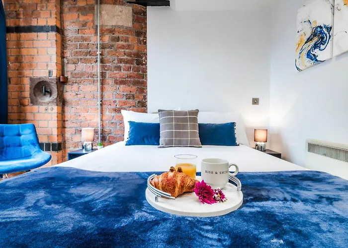 Cavern Quarters, Beautiful Two Bedroom City Centre Apartment By Garudy Serviced Apartments And Short Lets - Perfect For Longer Stays