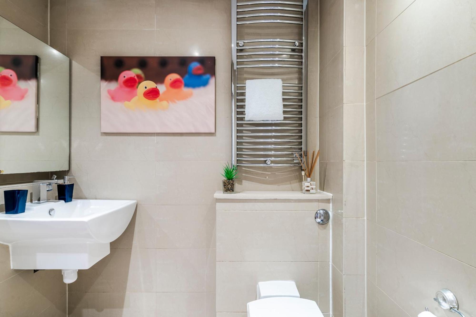 Cavern Quarters: Centre By Garudy Serviced Liverpool